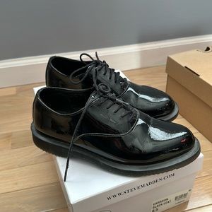 Dr. Martens. Black Oxford